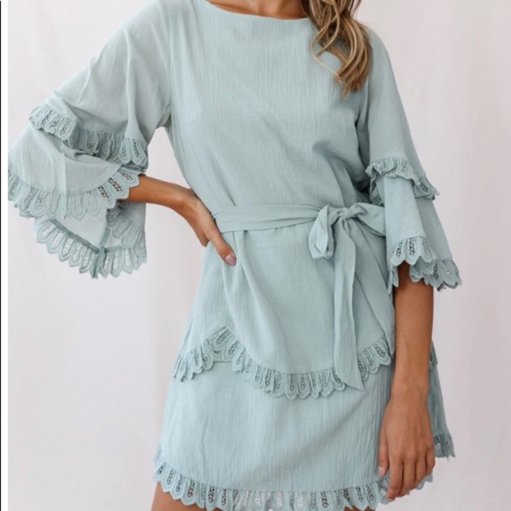 Selfie Leslie Dress